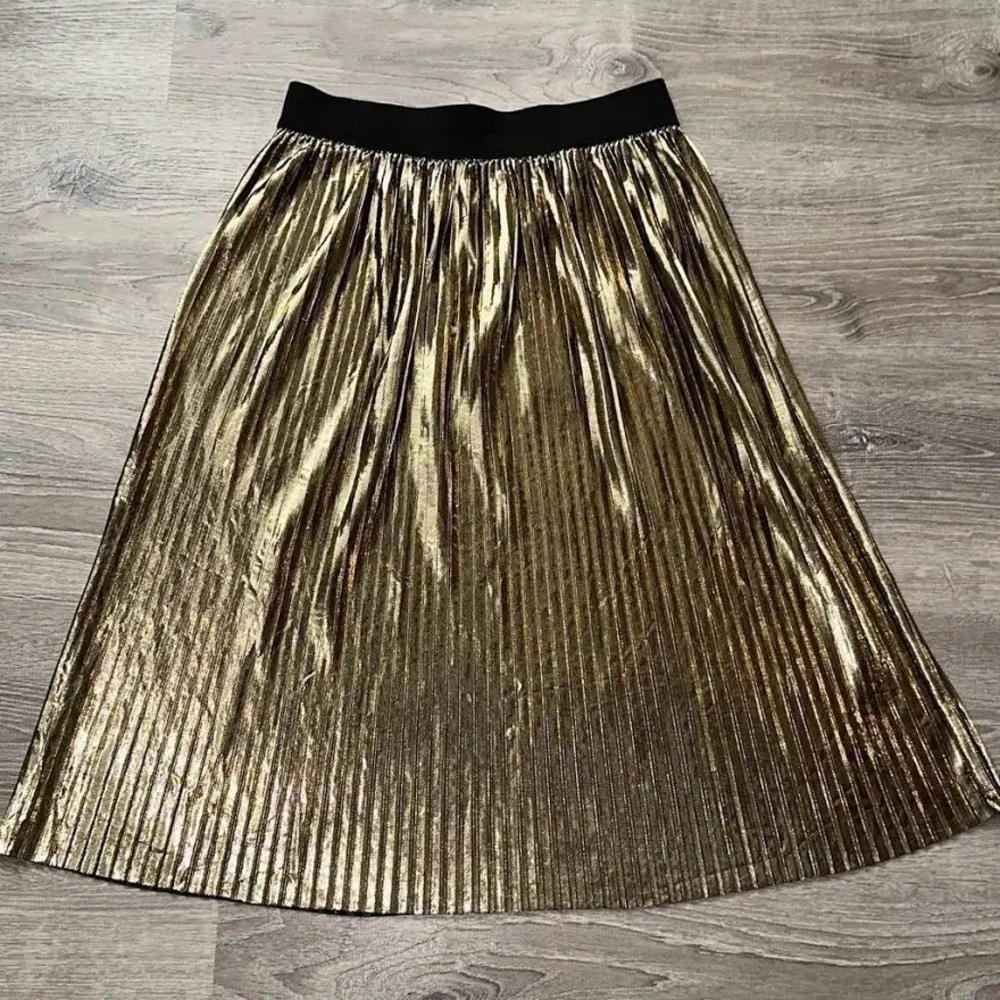 Forever 21 Metallic Gold A-Line Skirt